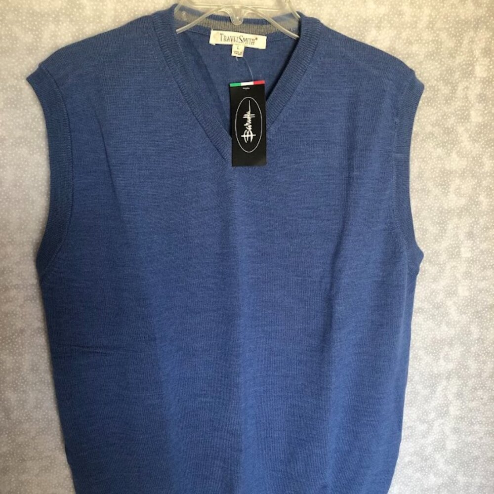 NWT... Travel Smith Men's Sweater Vest - size L